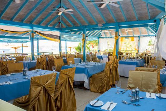 Hi Tide Restaurant at Bay Gardens Beach Resort